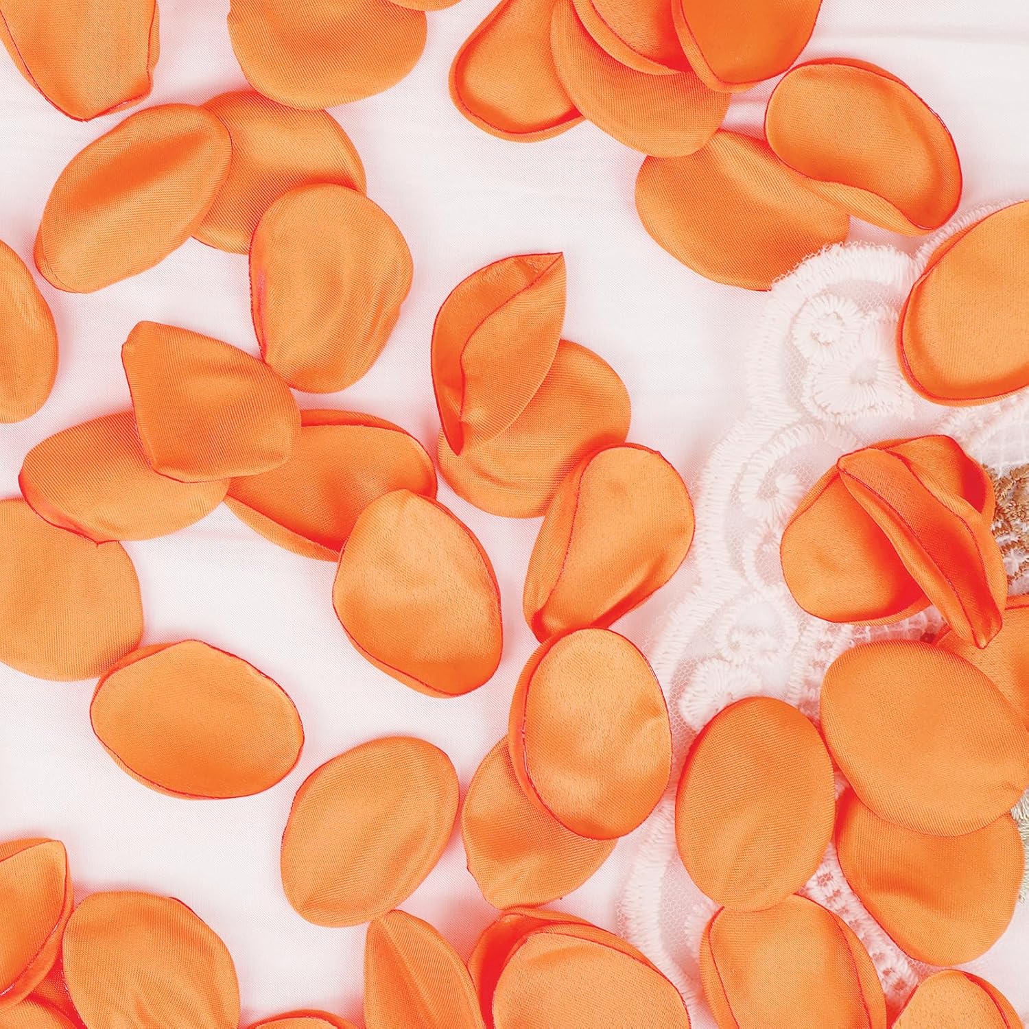 200Pcs Burnt Orange Flower Petals, Silk Rose Petals Fall Wedding Decor Flower Girl Petals For Wedding Aisle Table Centerpieces Thanksgiving Party Confetti Decorations