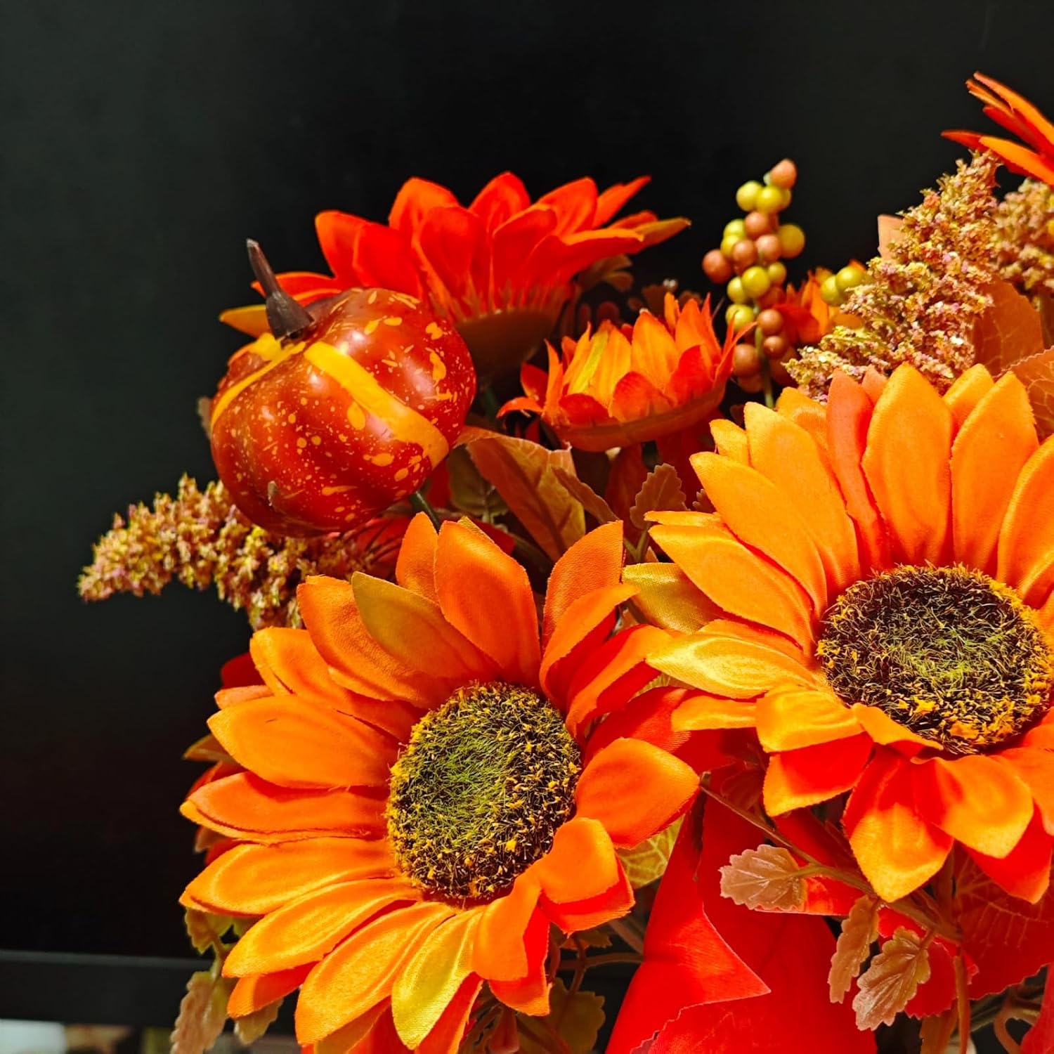 2Pcs Sunflowers Artificial Flowers, Fall Fake Sunflower Bouquet Silk Yellow Flowers For Centerpieces Decor Party Table Gravesites Fall Floral Arrangements Wedding Home Decoration Home Decoration