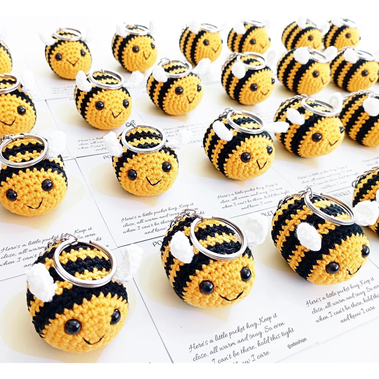 Pocket Hug Bee With Greeting Cards, Crocheted Handmade Small Gifts, Cute Little Heart Pocket Hug & Gift Card, Thinking Of You Love Gift For Family And Friends. (With Keychain)