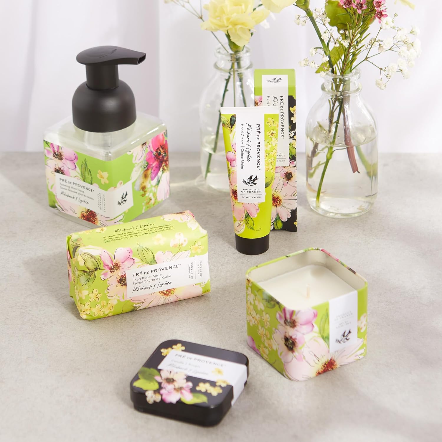 Pre de Provence Le Jardin Collection Scented Candle & Tin, Soy Blend, 21+ Burn Time, 3.5 oz, Rhubarb & Lychee