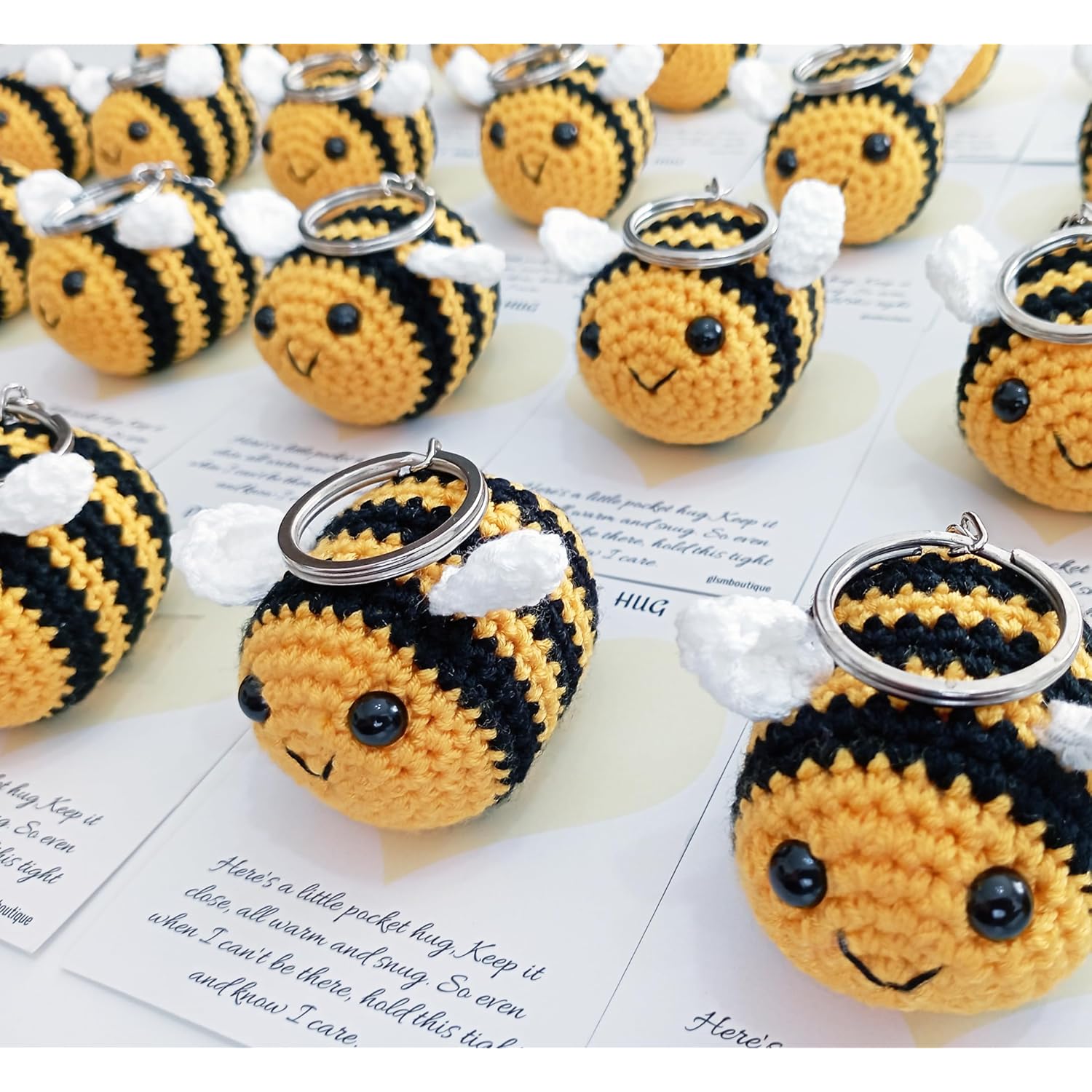 Pocket Hug Bee With Greeting Cards, Crocheted Handmade Small Gifts, Cute Little Heart Pocket Hug & Gift Card, Thinking Of You Love Gift For Family And Friends. (With Keychain)
