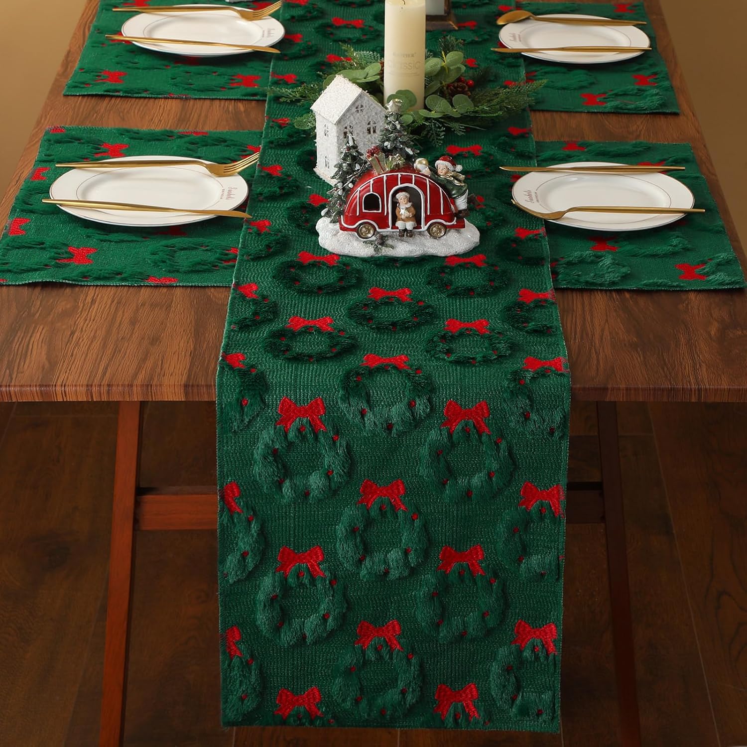 5 Pcs Dark Green Christmas Wreath Table Runner With Placemats Soft Plush Faux Fur 3D Jacquard Table Runner 13 X 72 Inch Winter Kitchen Dining Decor For Home Xmas Holiday Party Decor