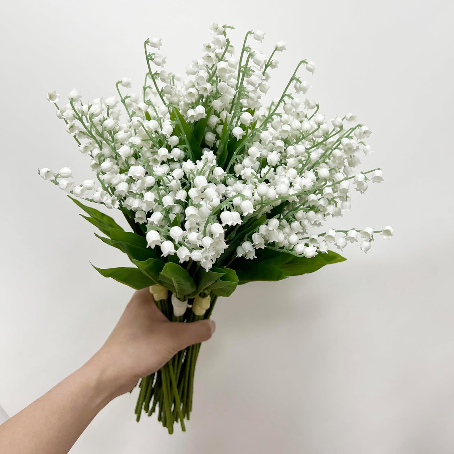 80 Branch Artificial Lily Of The Valley Flowers, Fake Faux Silk Lily Of The Valley Plastic Flower, Outdoor Bridal Wedding Bouquet For Home Garden Party Wedding Decoration (White)