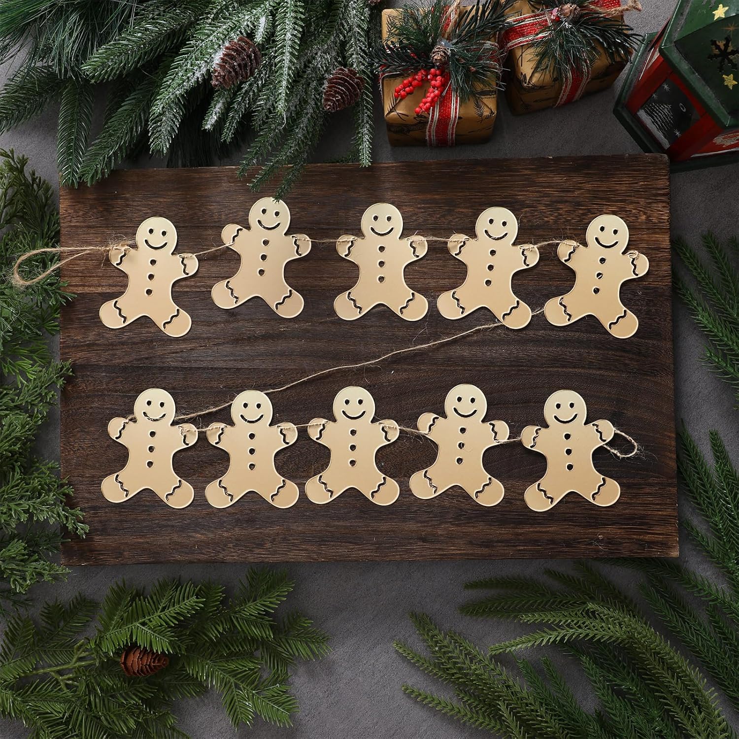 The 9 Pcs Christmas Gingerbread Man Banner Gingerbread Man Garland Hanging Ornament For Door Wall Tree Window Home Office Hanging Decoration Christmas Party Favor Supplies