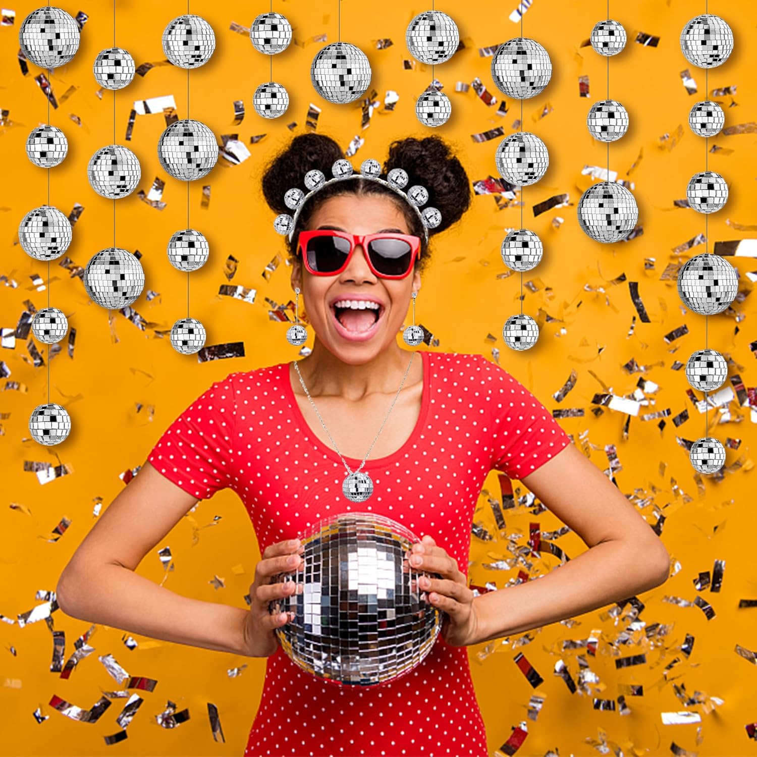 14 Pcs 1.18Inch 1.57Inch 2.36Inch 2.76Inch Disco Ball Cake Decoration Ornaments Reflective Mirror Ball Cake Decoration 70S Disco Themed Party Christmas Tree Decoration