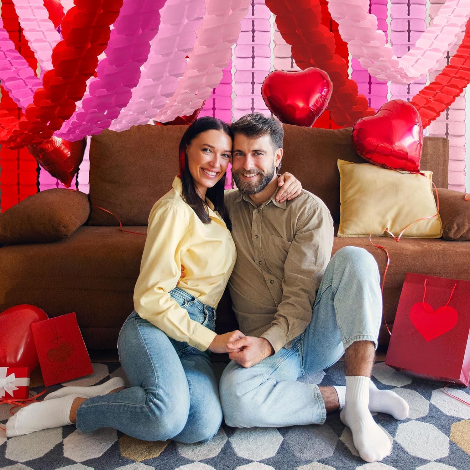 16Pcs Valentine'S Day Party Decoration Four-Leaf Clover Hanging Banner Red Pink Paper Streamers Garland For Wedding Anniversary Home Wall Window Backdrop