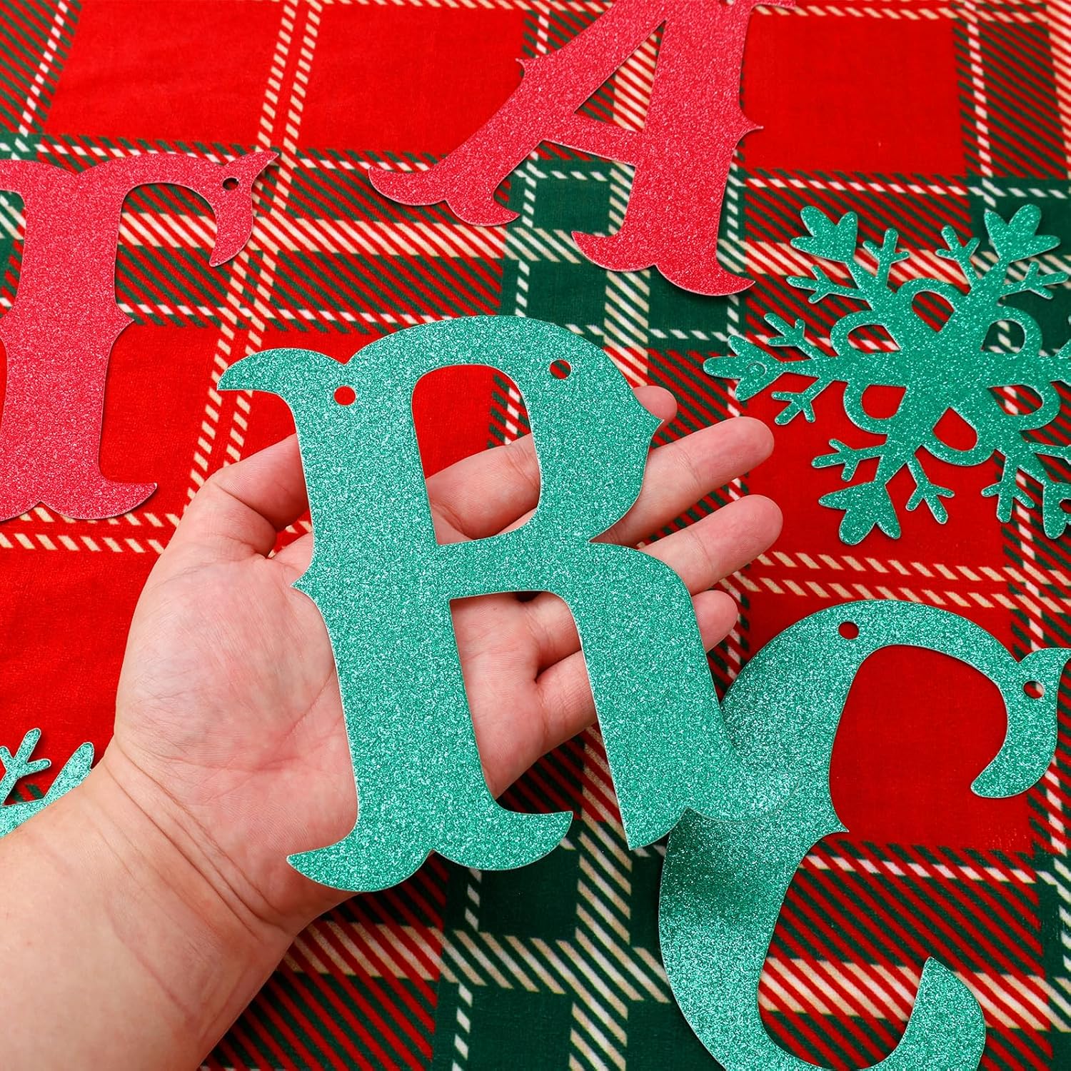 Merry Christmas Banner, Red And Green Xmas Decoration Banner Hanging Glitter Merry Christmas Garland Sign For Holiday Festival Home Indoor Party Fireplace Decor Supplies