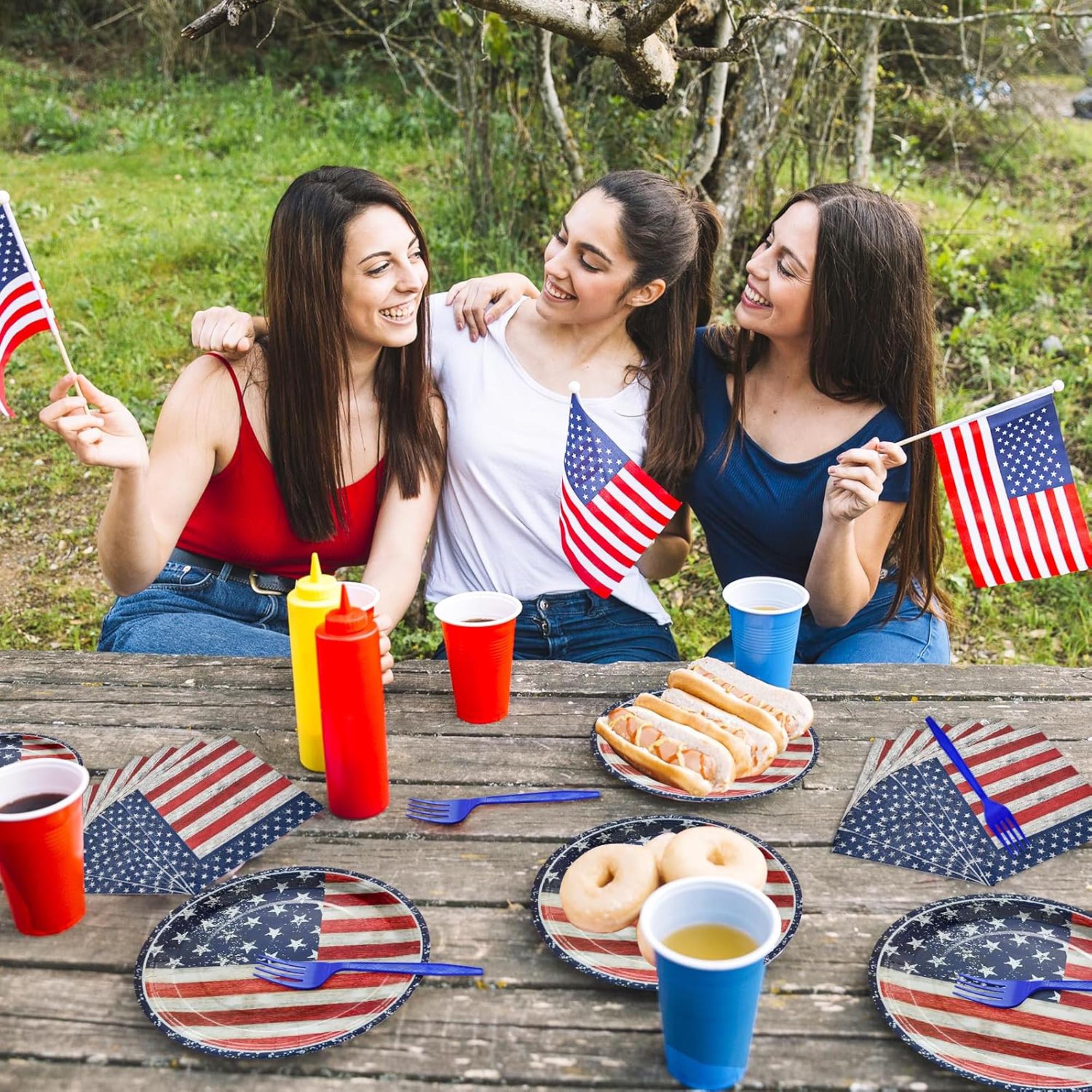 96 Piece Patriotic Tableware Set with Plates Napkins and Forks