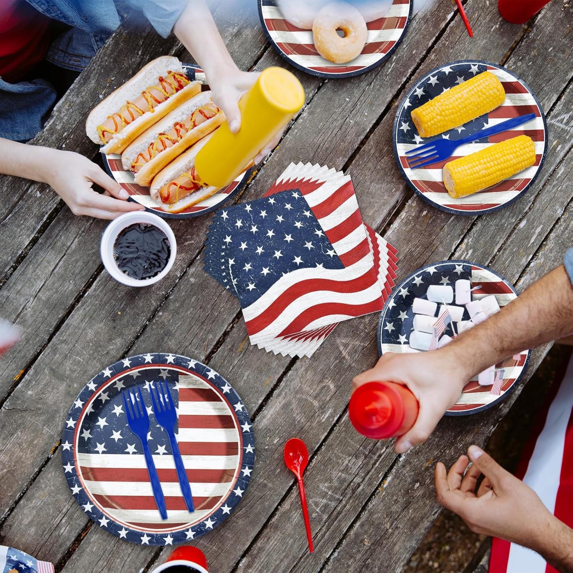 96 Piece Patriotic Tableware Set with Plates Cups Napkins Forks