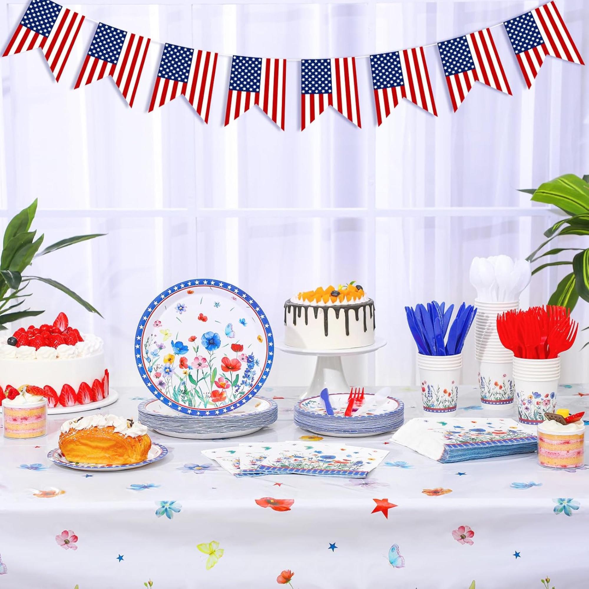 225 Pcs Patriotic Tableware Set Poppy Flower Party Supplies for 64 Guests